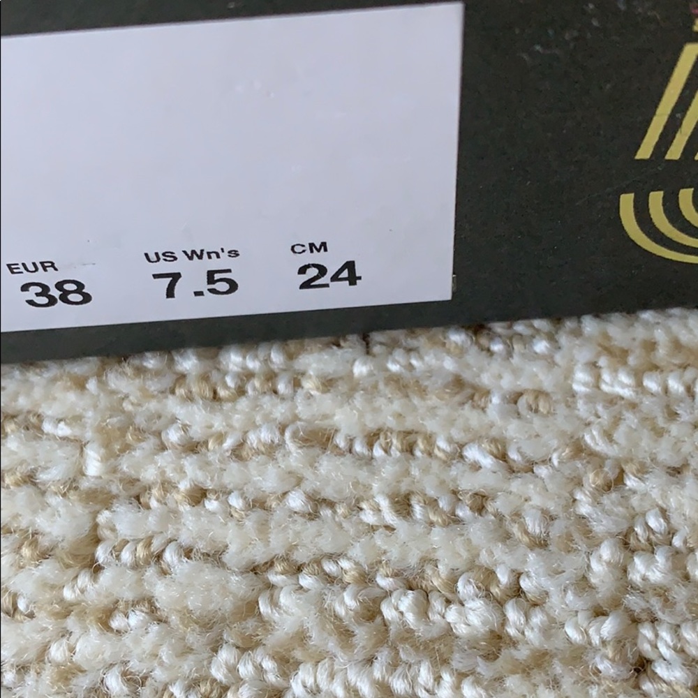 Puma Suede Sneakers - Picture 8 of 8